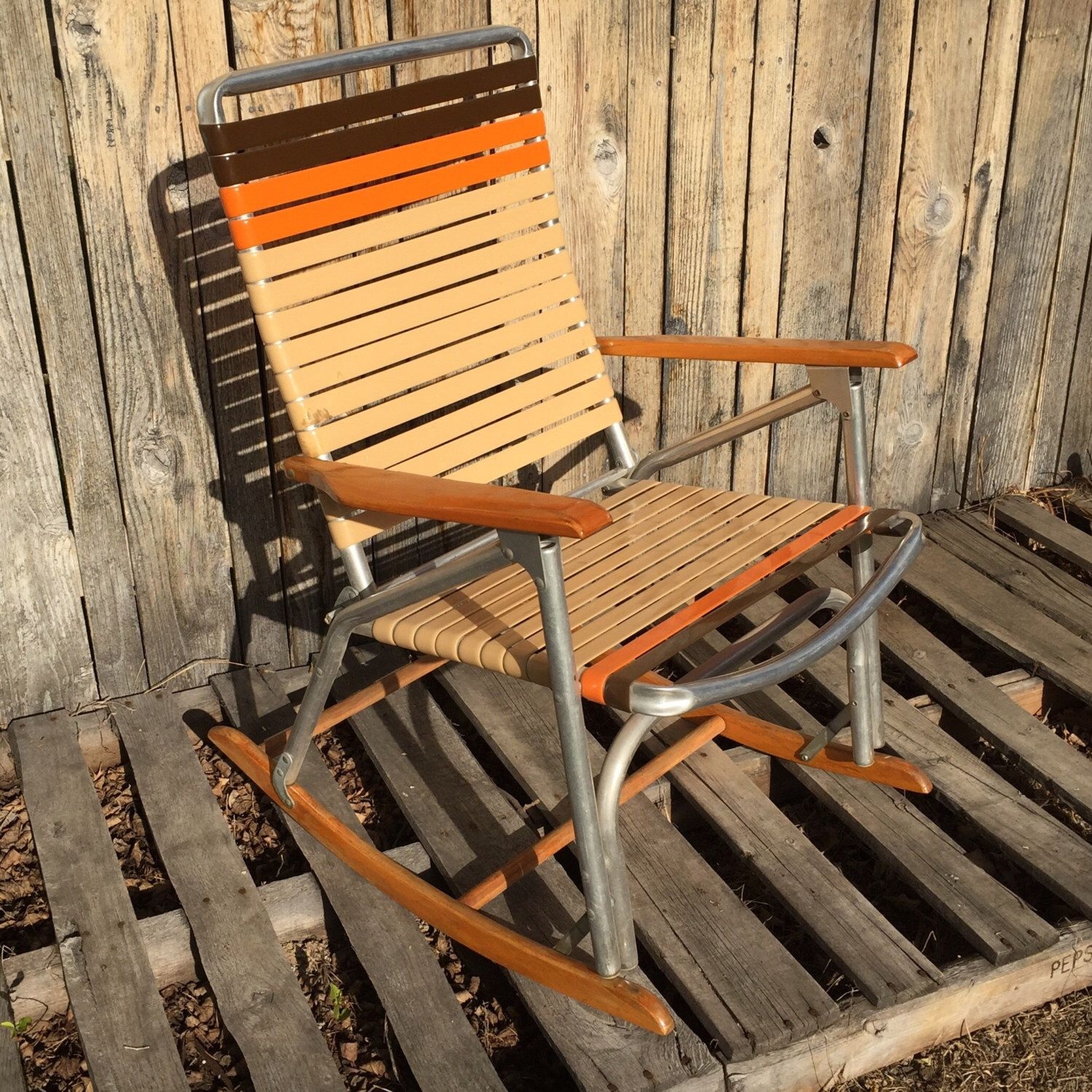 1000+ ideas about Metal Lawn Chairs on Pinterest | Porch