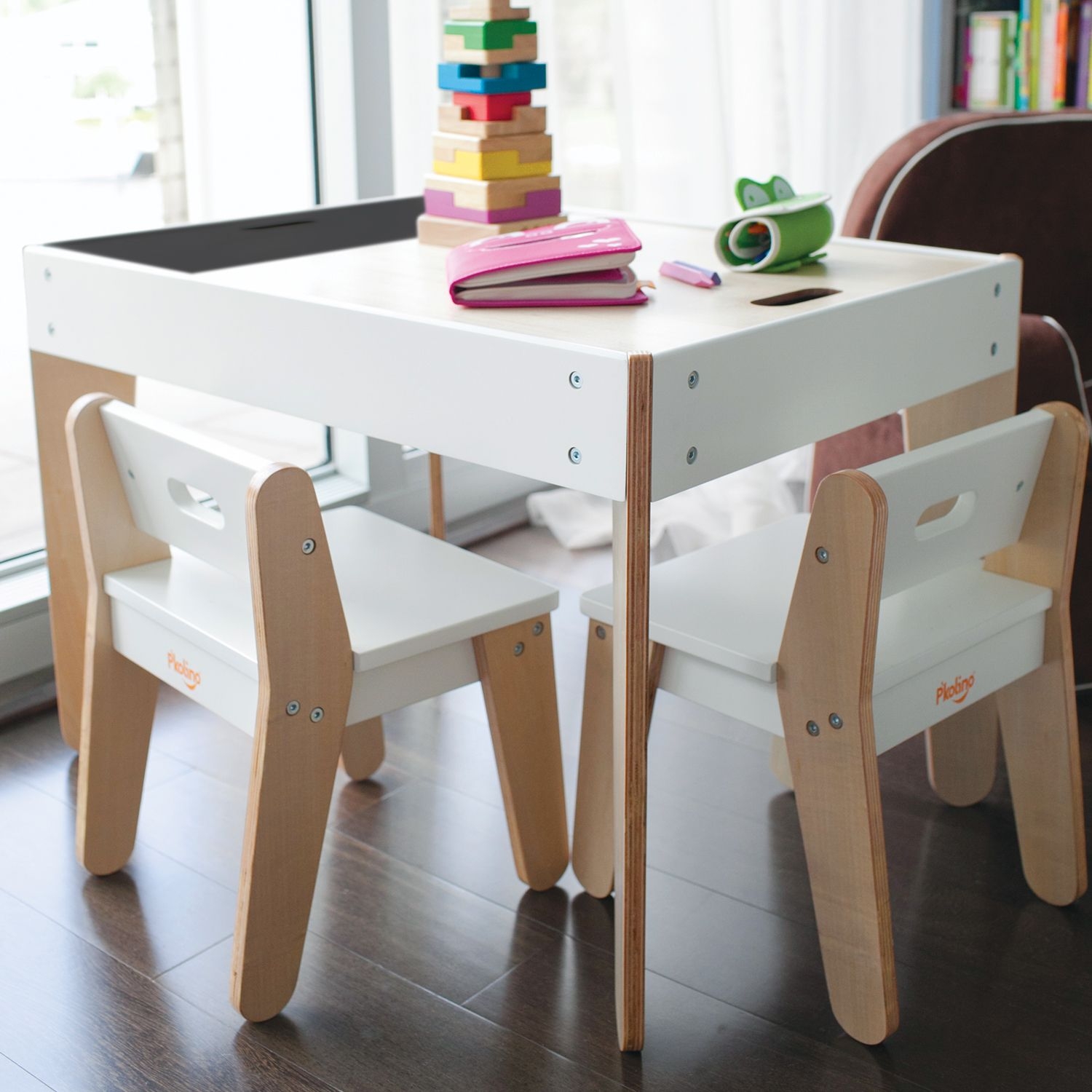 children's dinner table and chairs