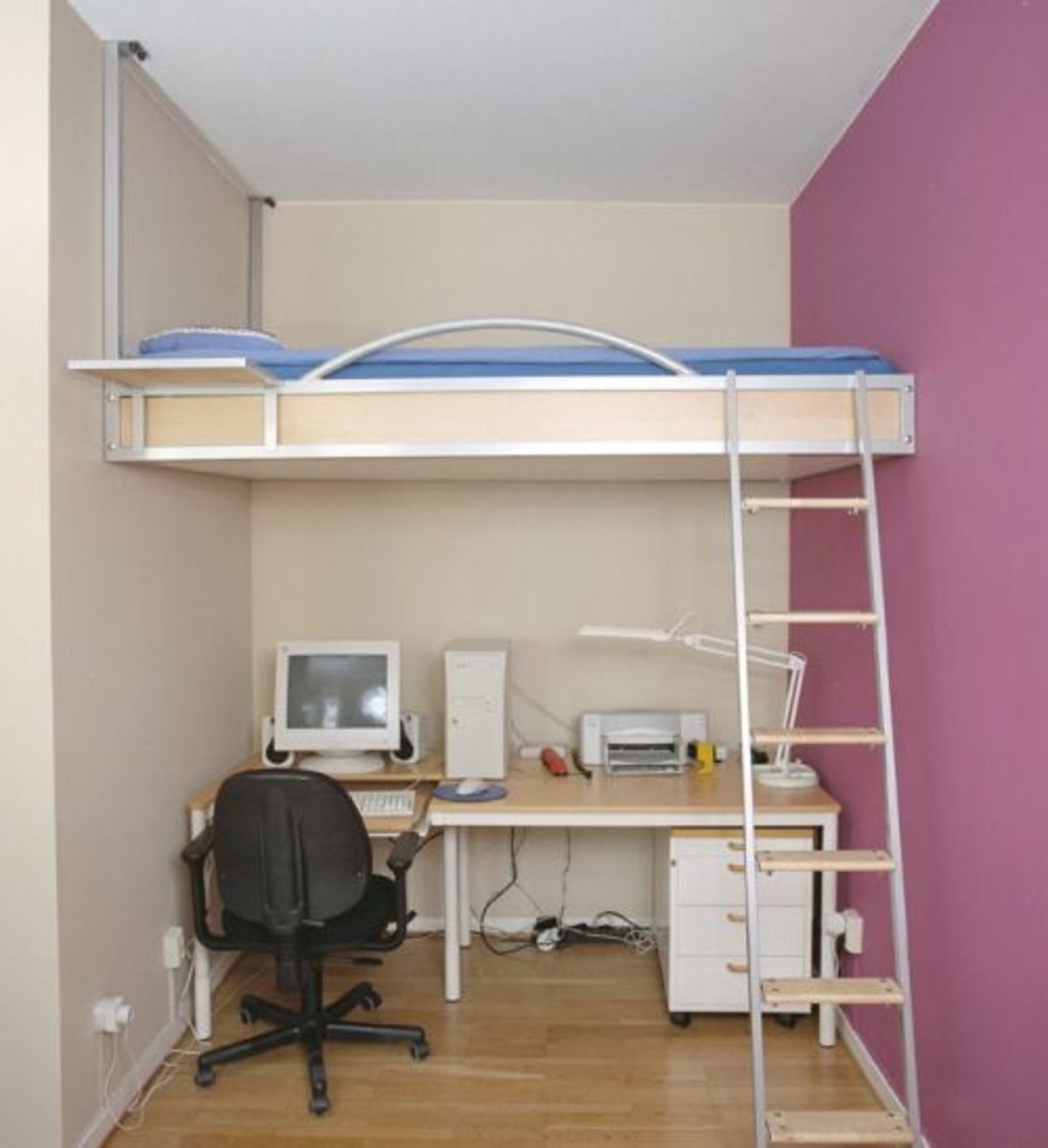 low cabin beds for small rooms