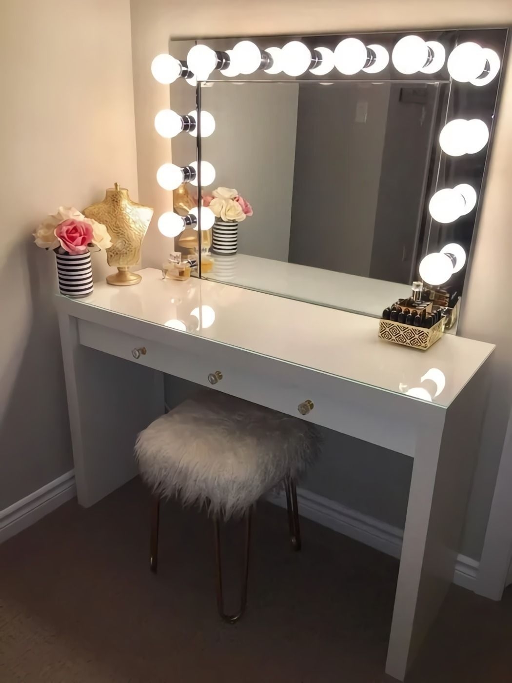 Makeup Vanity Table With Lights, Light Up Makeup Vanity Set