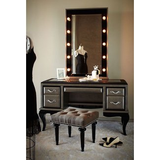 25+ best ideas about Makeup vanity desk on Pinterest ...