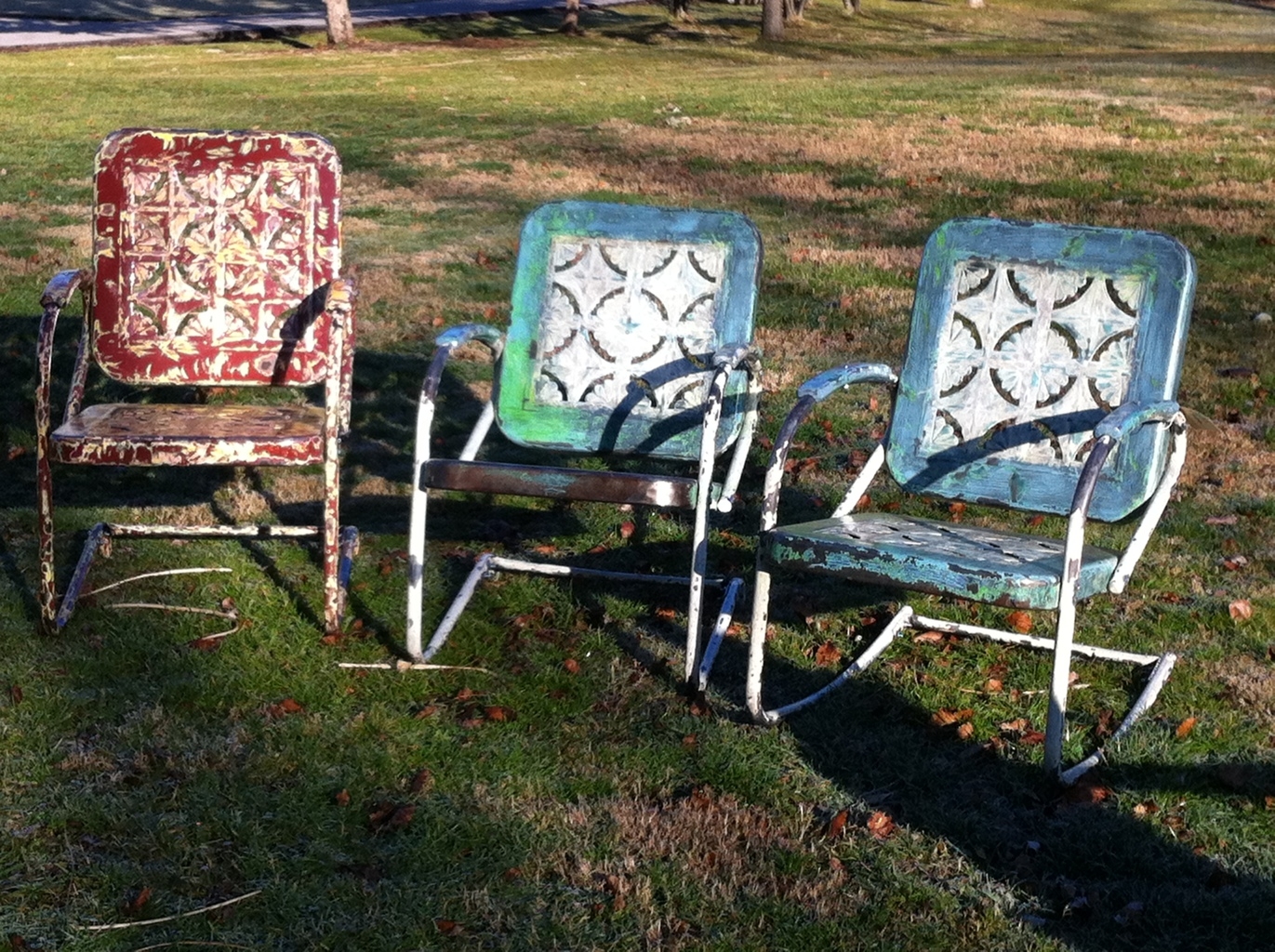 Vintage Metal Lawn Chairs Youll Love In 2021 Visualhunt