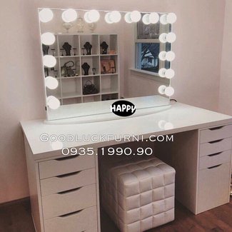 Makeup Vanity Table With Lighted Mirror, White Vanity Table With Drawers On One Side