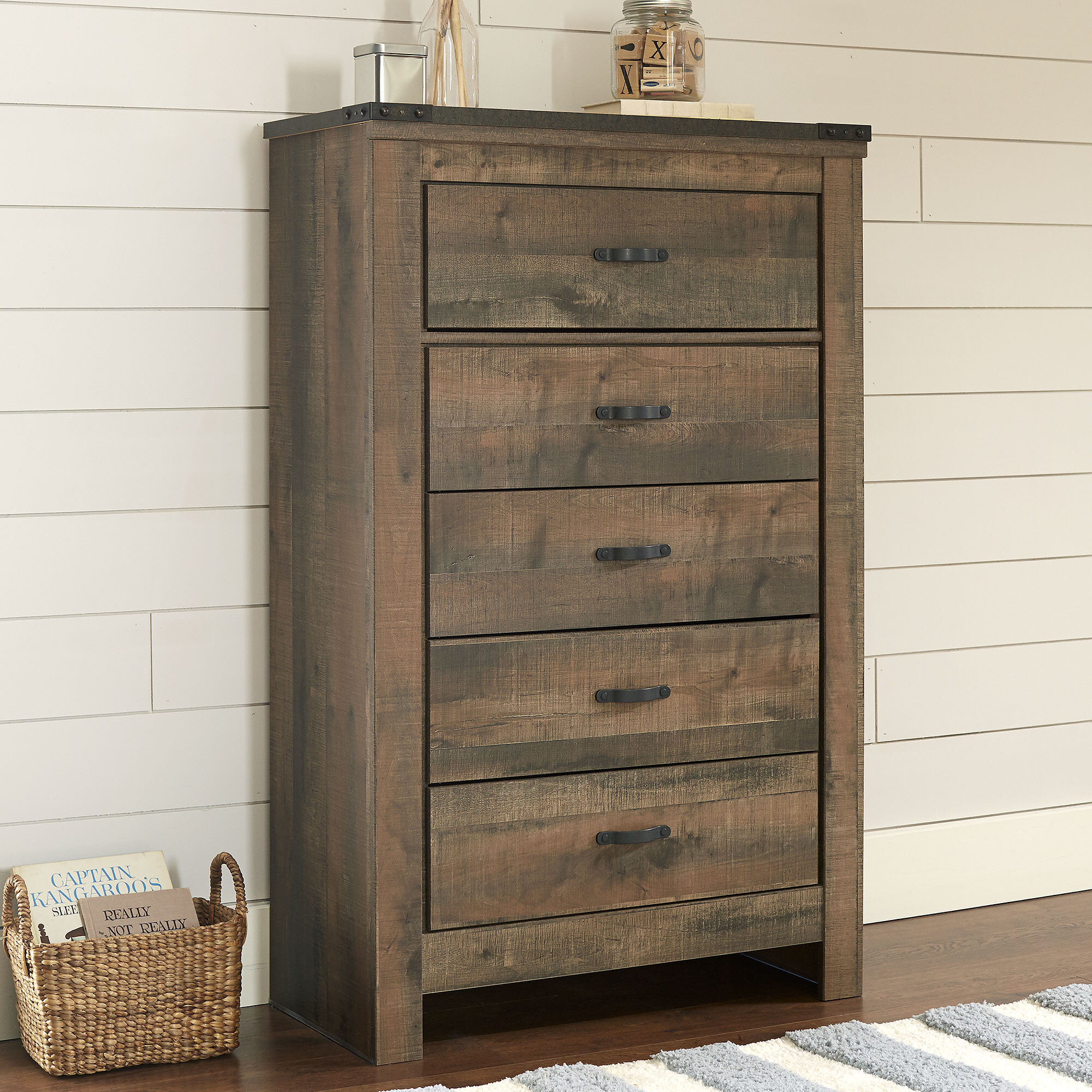Space Saving Dresser Visualhunt, Best Dressers For Small Bedrooms