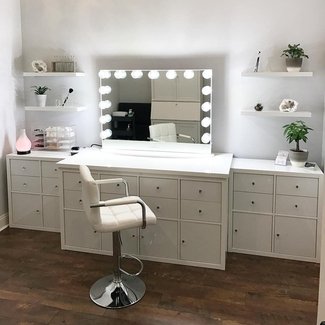 Makeup Vanity Table With Lights You Ll Love In 2021 Visualhunt