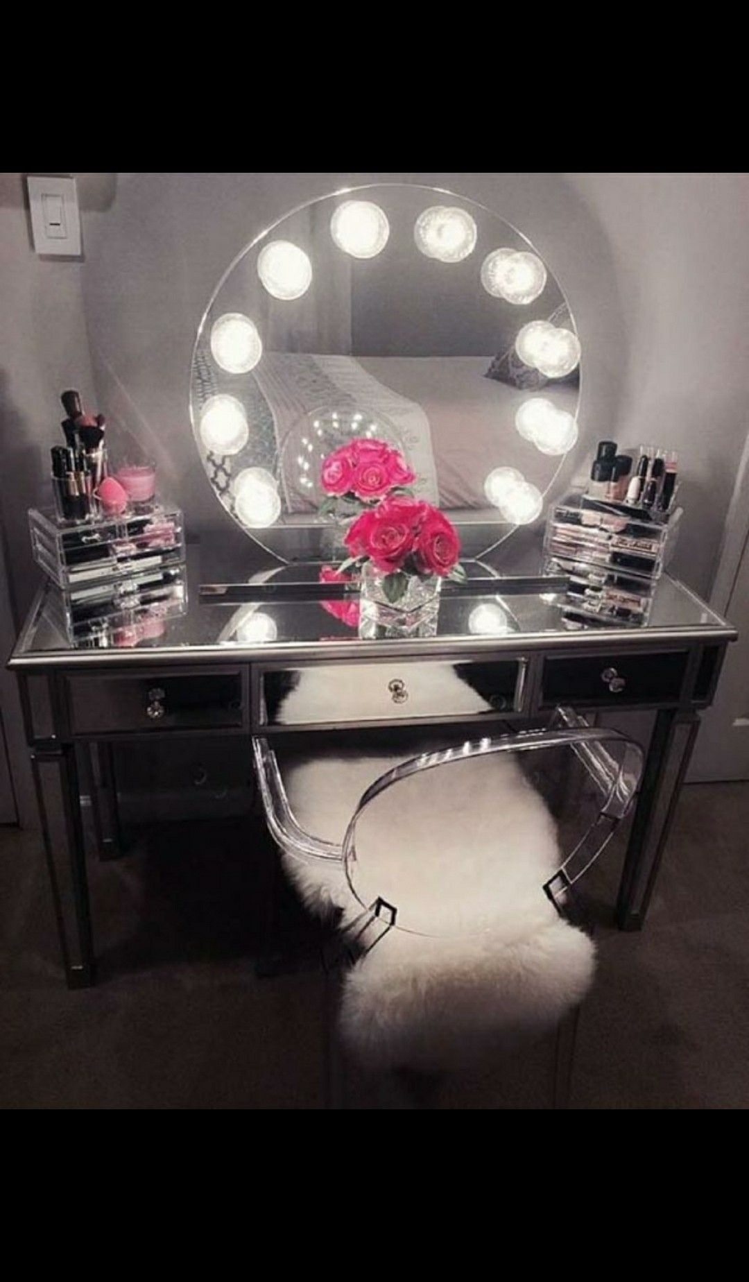 50 Makeup Vanity Table With Lights You Ll Love In 2020 Visual Hunt