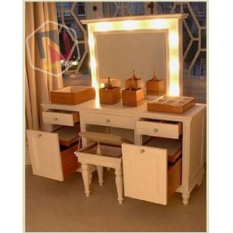Makeup Vanity Table With Lights You Ll Love In 2021 Visualhunt
