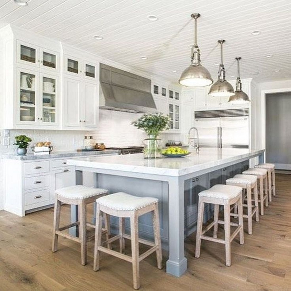 White kitchen best sale island with stools