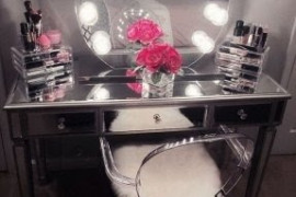 Vanity Mirror With Light Bulbs