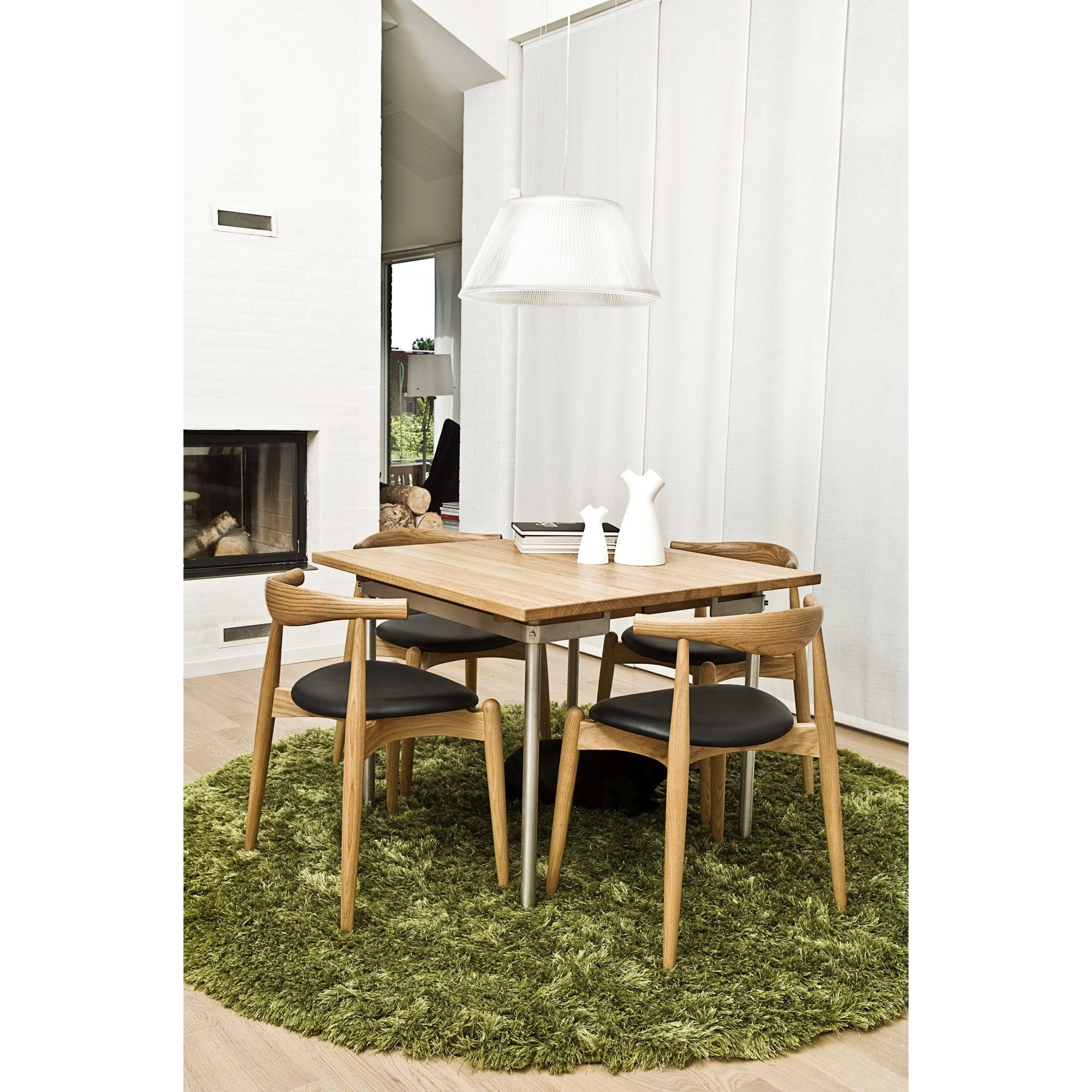 CH20 Elbow chair | Skandium