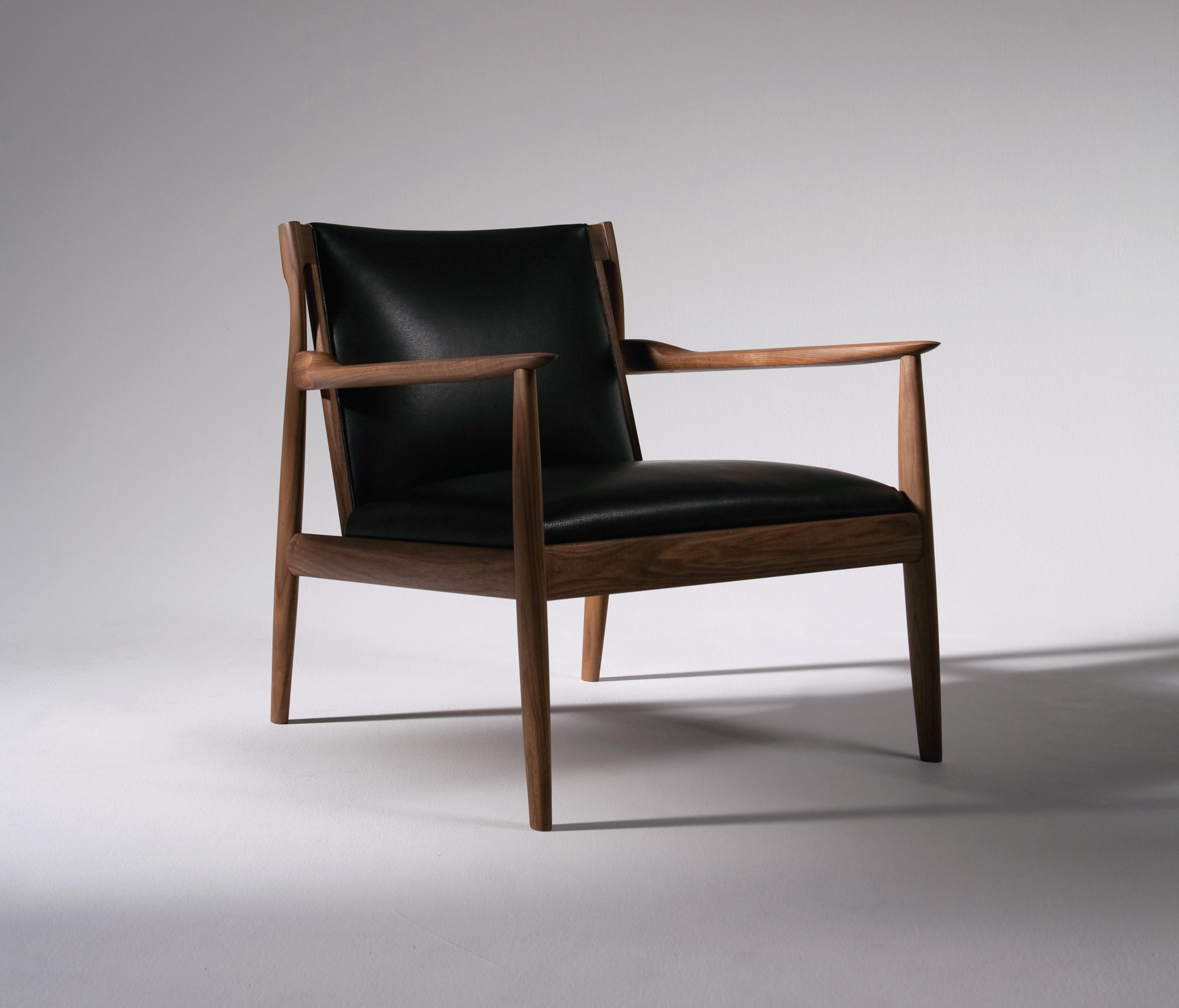 CLAUDE | EASY CHAIR - Lounge chairs from Ritzwell |