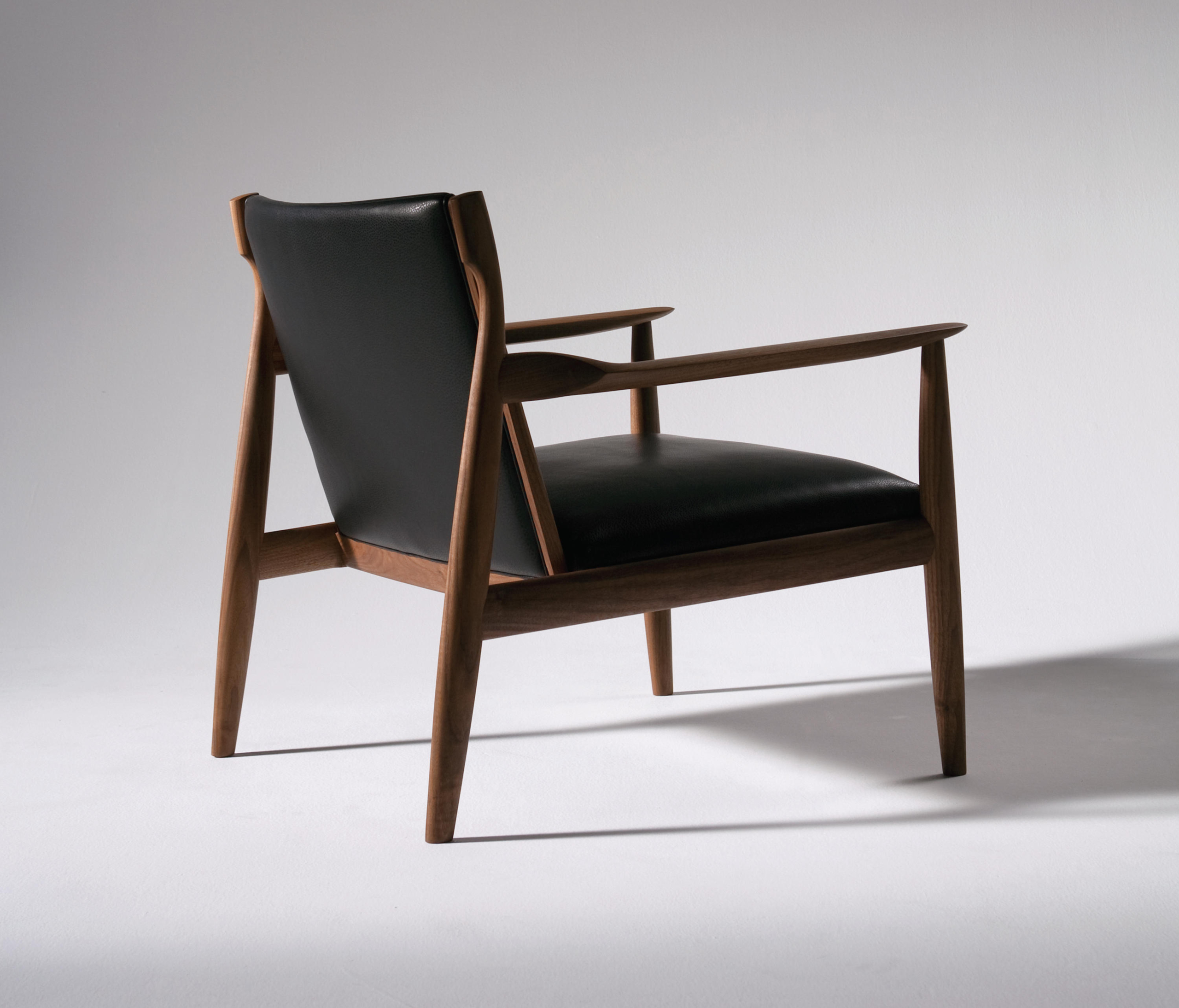 CLAUDE | EASY CHAIR - Lounge chairs from Ritzwell |