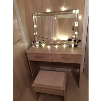 dressing table with mirror and lights