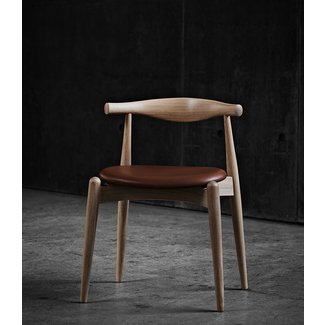 Elbow chair by Hans J Wegner - CH20 - Carl