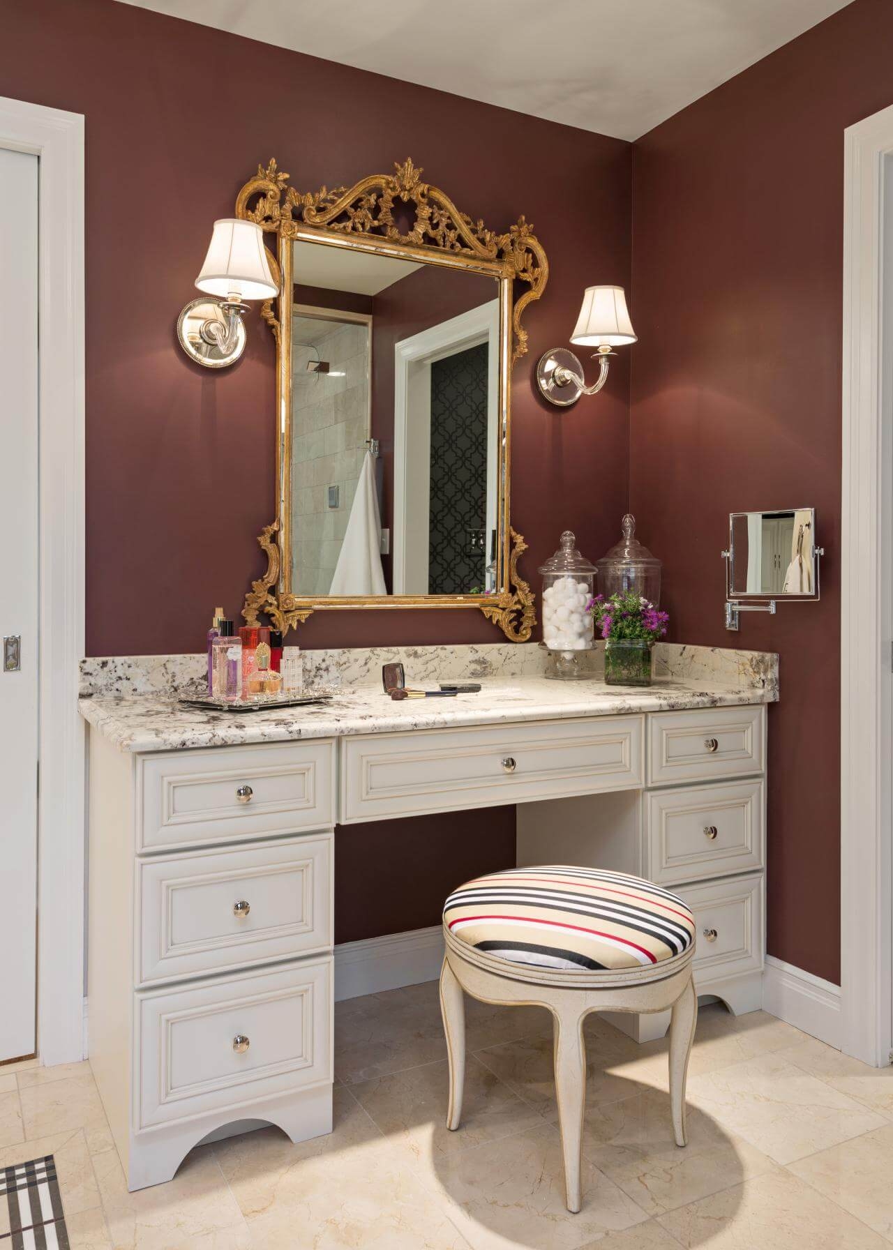 Makeup Vanity Table With Lighted Mirror, Bathroom Vanity Desk With Drawers