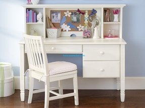 Desk For A Small Bedroom | Home Designs Inspiration