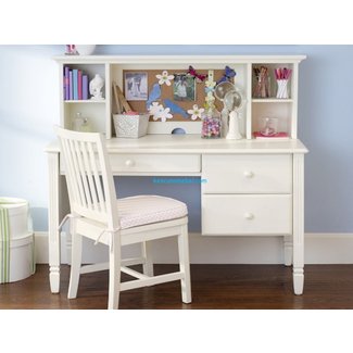 https://visualhunt.com/photos/10/girls-bedroom-ideas-with-small-white-study-desk-and-chair.jpg?s=wh2