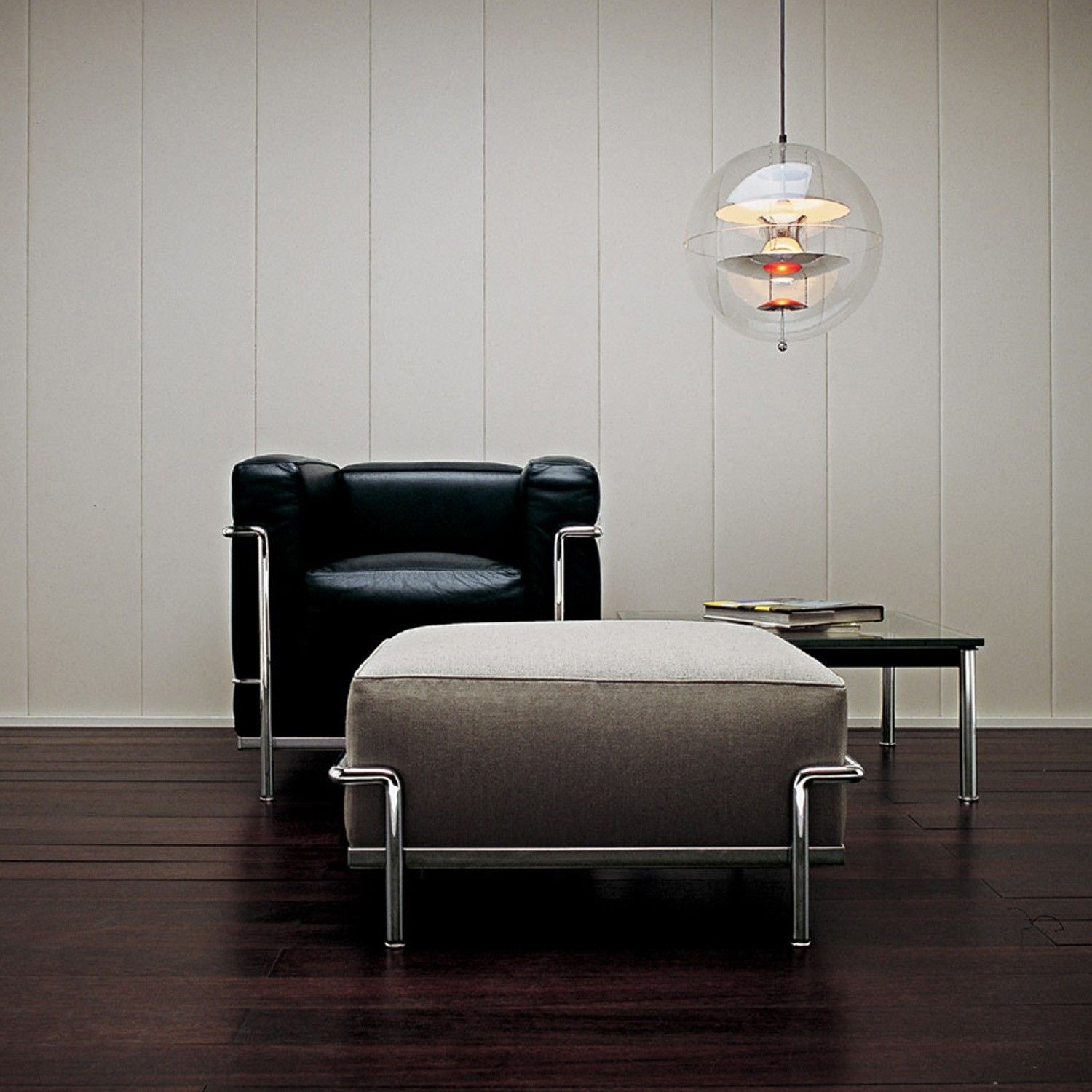 Le Corbusier LC2 Armchair | Cassina |