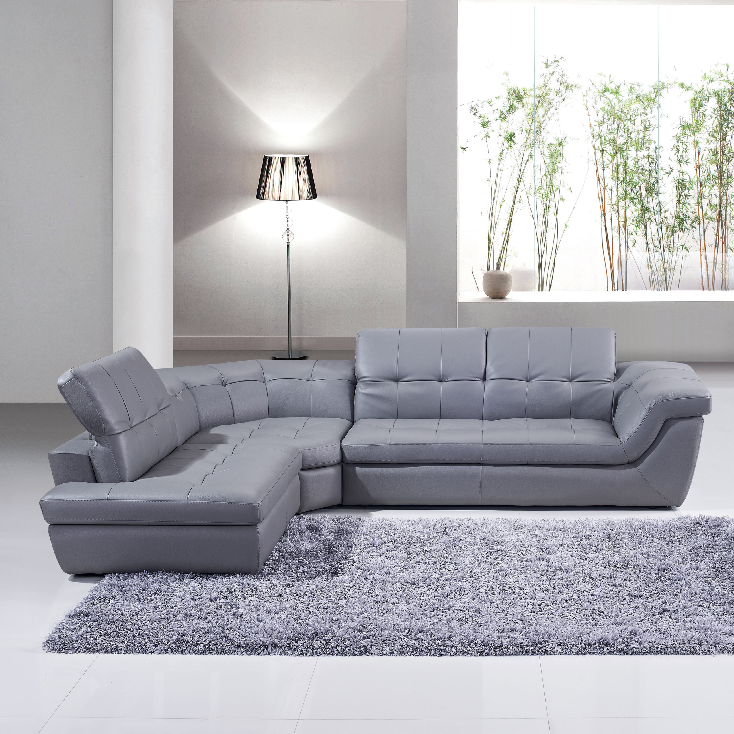 Lola Sectional