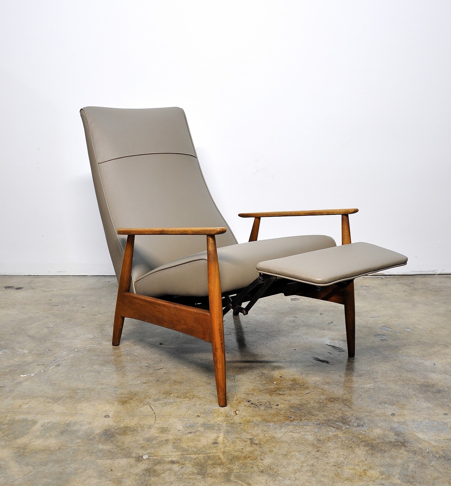 Milo Baughman Recliner Lounge Chair & SELECT MODERN: Milo ...
