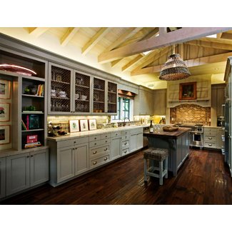 Shabby Chic Country Kitchen Décor with Natural Sense ...