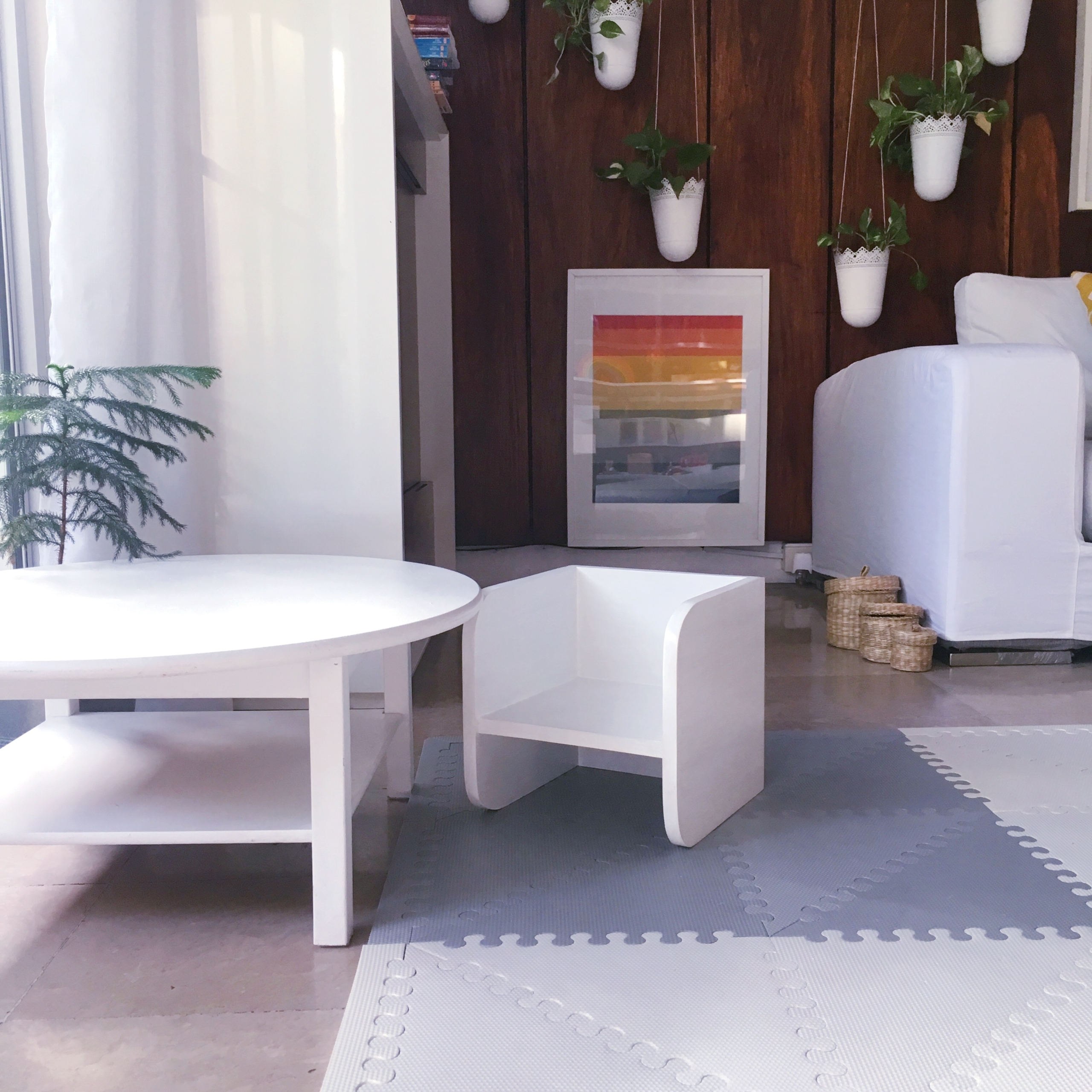 SUMMER SERIES: Montessori home tour #6 – a peek inside