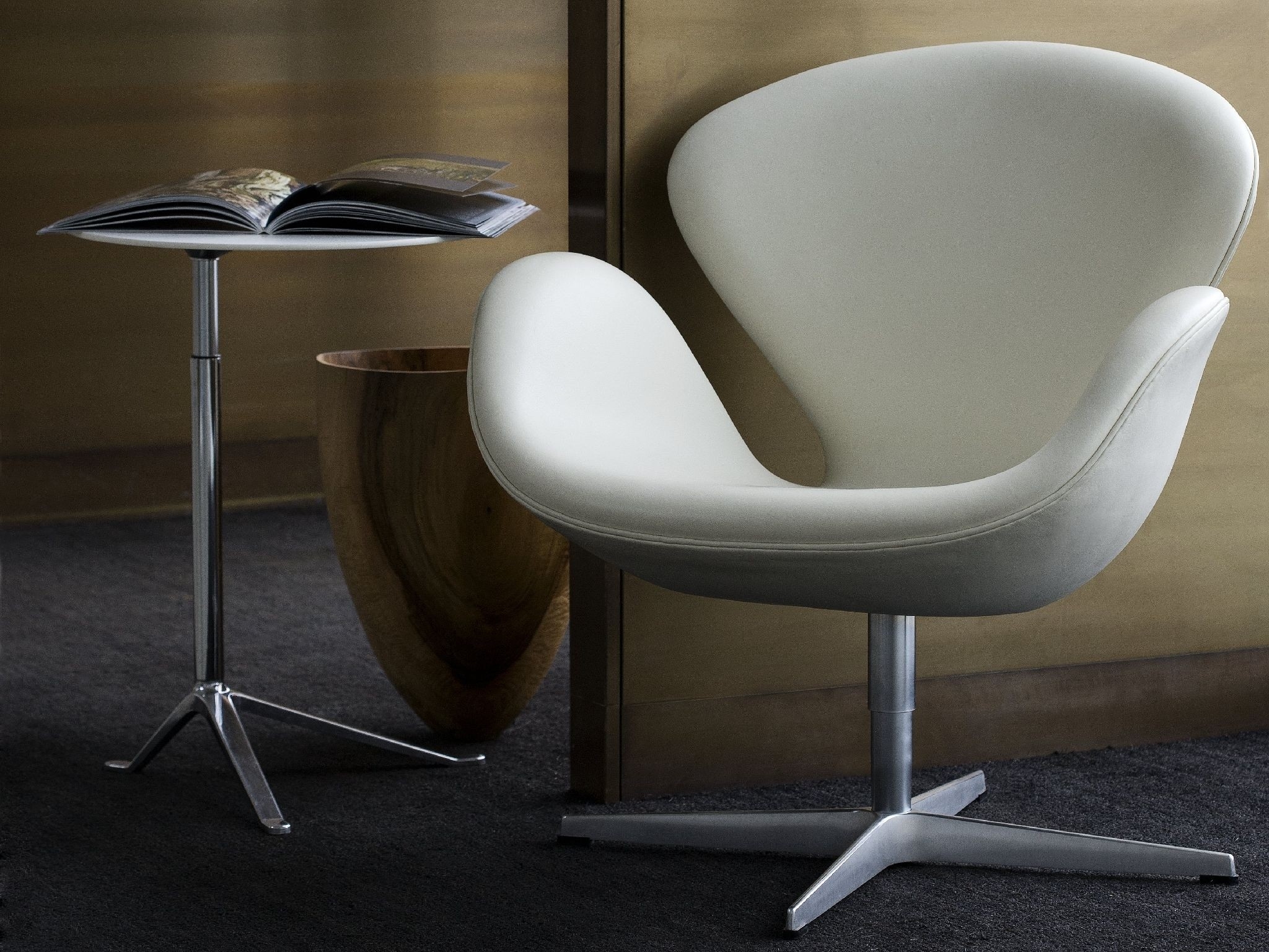Swan Chair Leather | Fritz Hansen |
