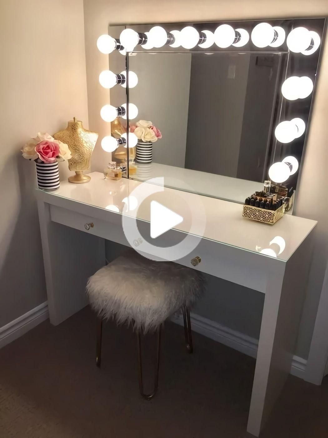 Makeup Vanity Table With Lighted Mirror, Lighting Ideas For Makeup Vanity