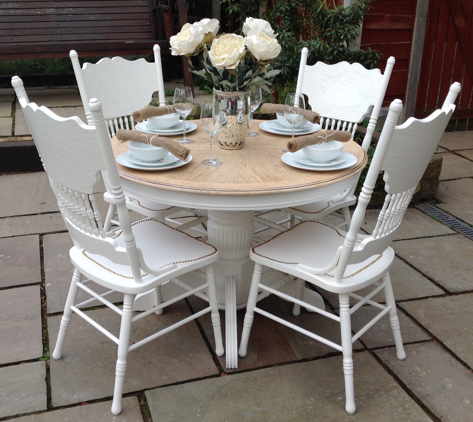 Shabby Chic Dining Table Visualhunt, Shabby Chic Round Kitchen Table And Chairs Set
