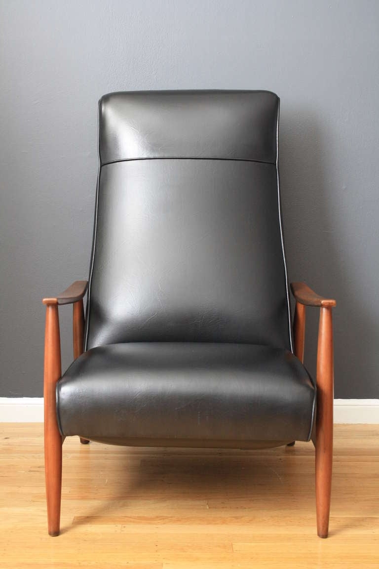 Vintage Mid-Century Milo Baughman Recliner at 1stdibs