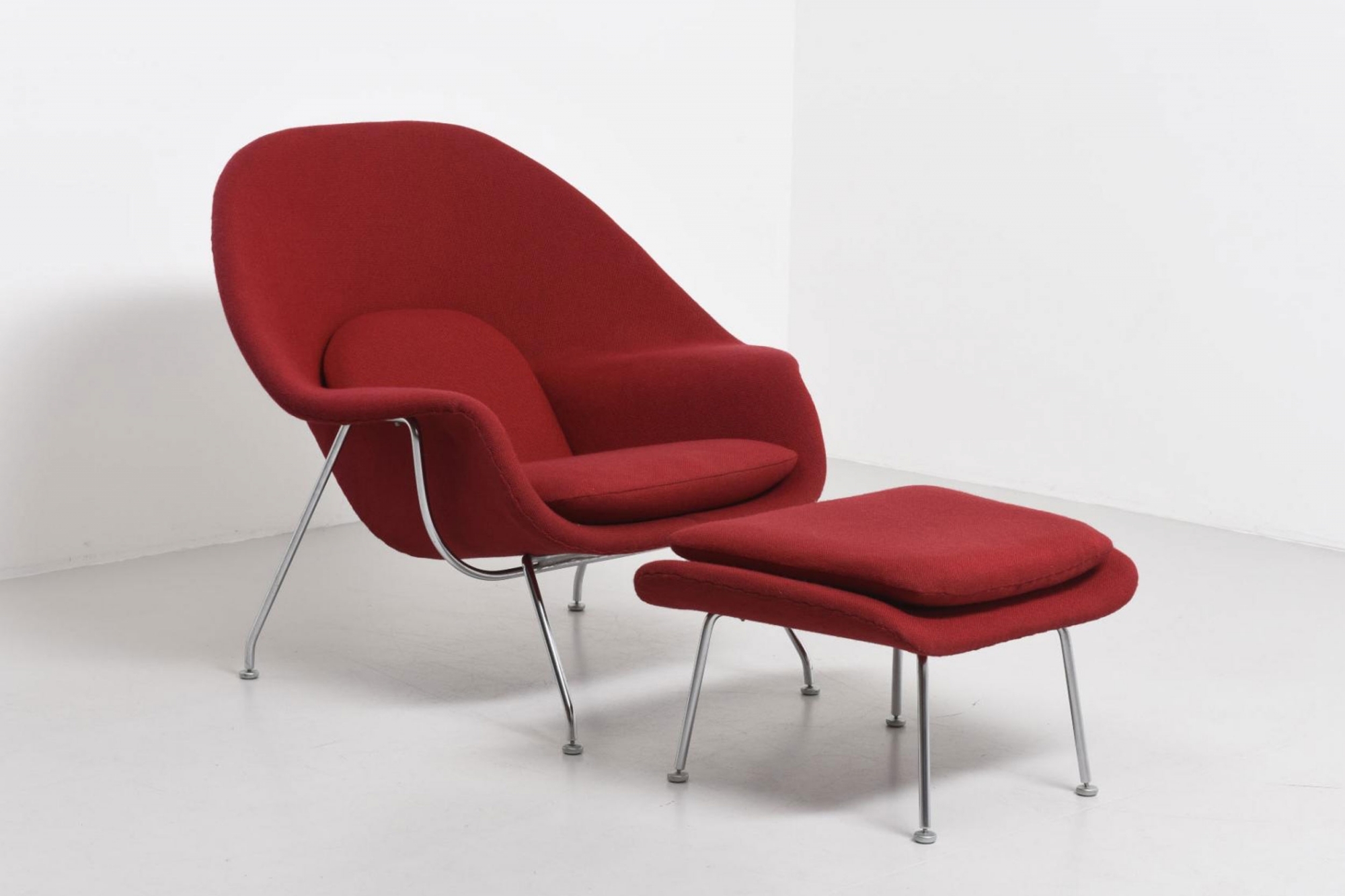Vintage Womb Chair with Ottoman by Eero Saarinen for Knoll