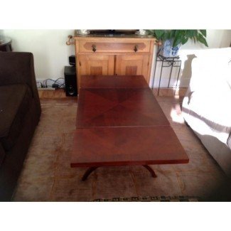 Beautiful Fold-Out Coffee Table Victoria City, Victoria