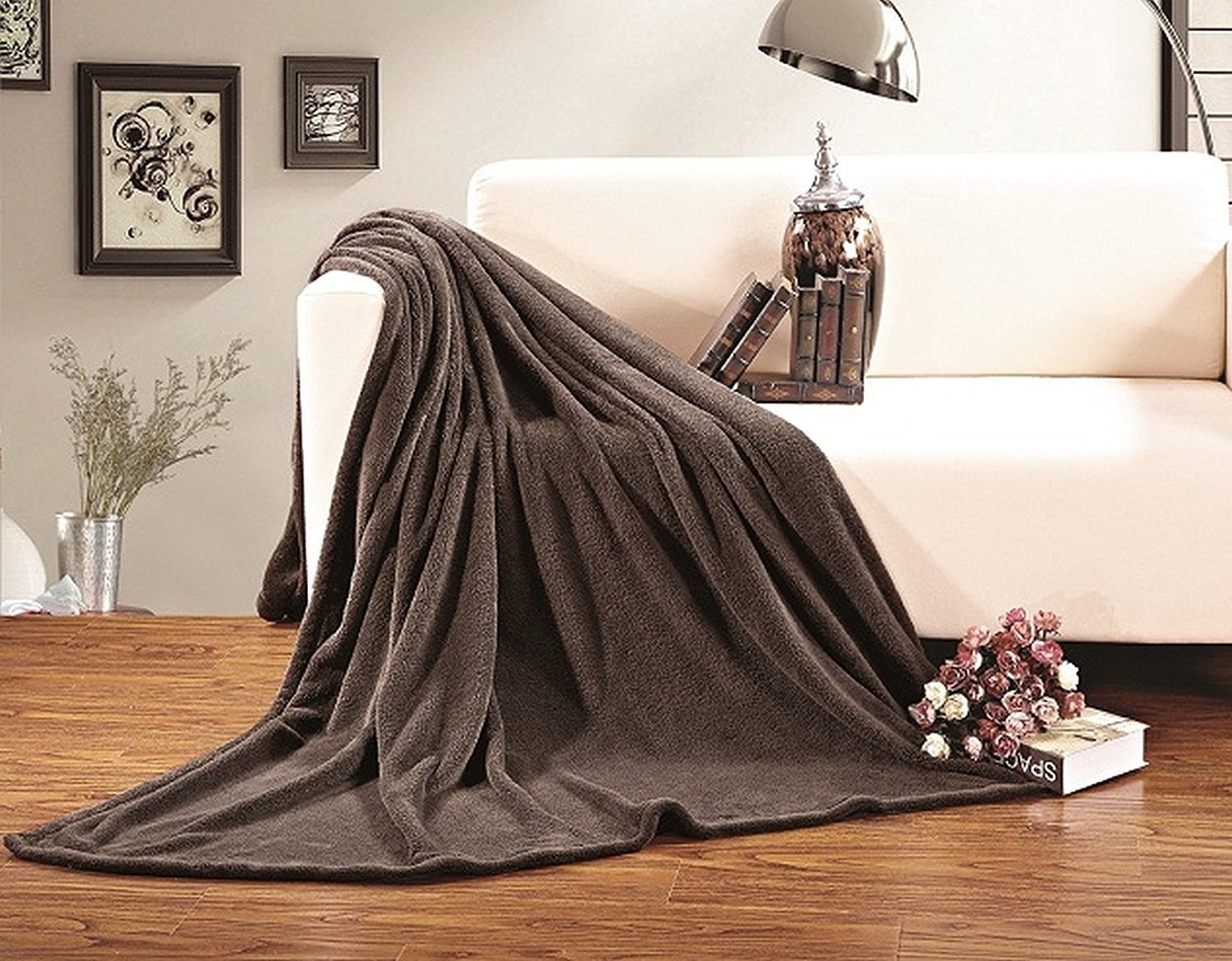 Henrich All Season Super Plush Luxury Fleece Throw Blanket