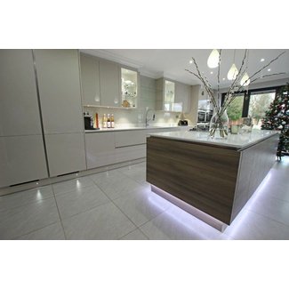 Kitchen island styles: The floating kitchen island effect ...