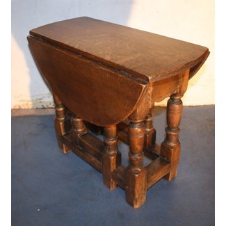 Oak Small Jacobean 1920s Drop Leaf Coffee Table - Antiques
