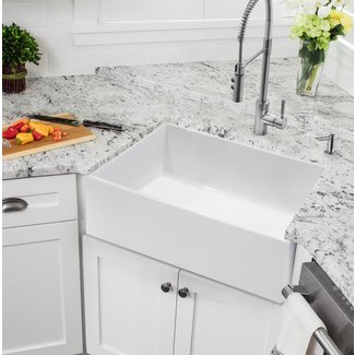 33" L x 18" W Farmhouse Kitchen Sink
