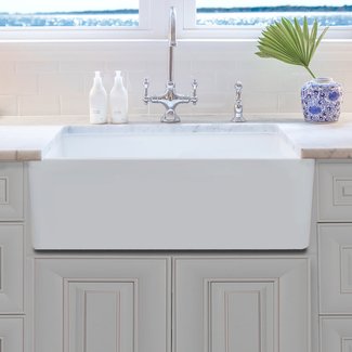 33" L x 20" W Farmhouse Kitchen Sink with Grid