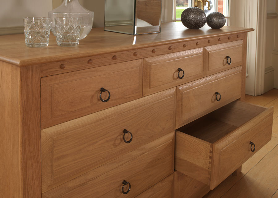 Solid Wood Chest Of Drawers Visualhunt, Spriggs Mule 7 Drawer Combo Dresser