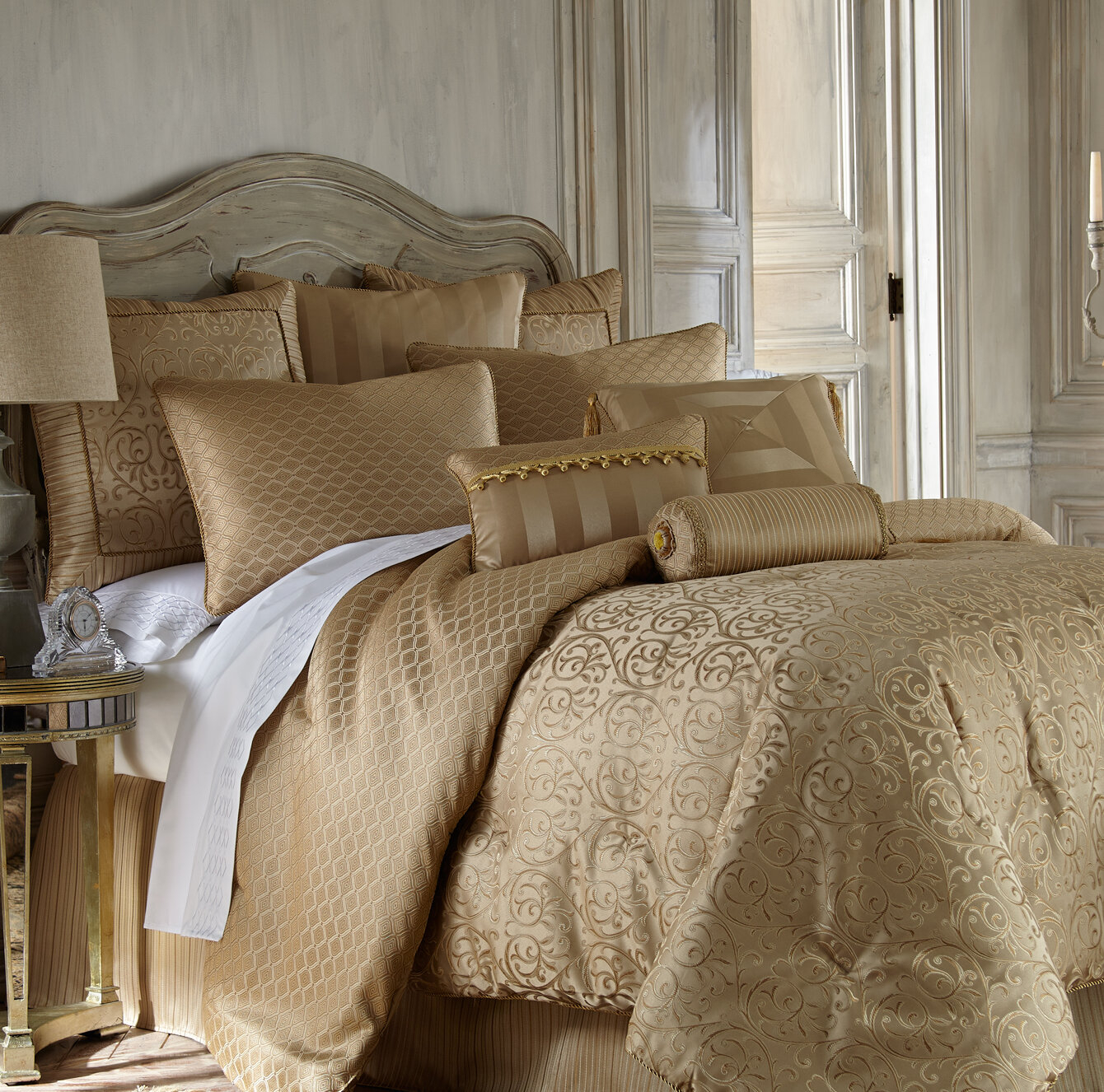 Anya 4 Piece Reversible Comforter Set