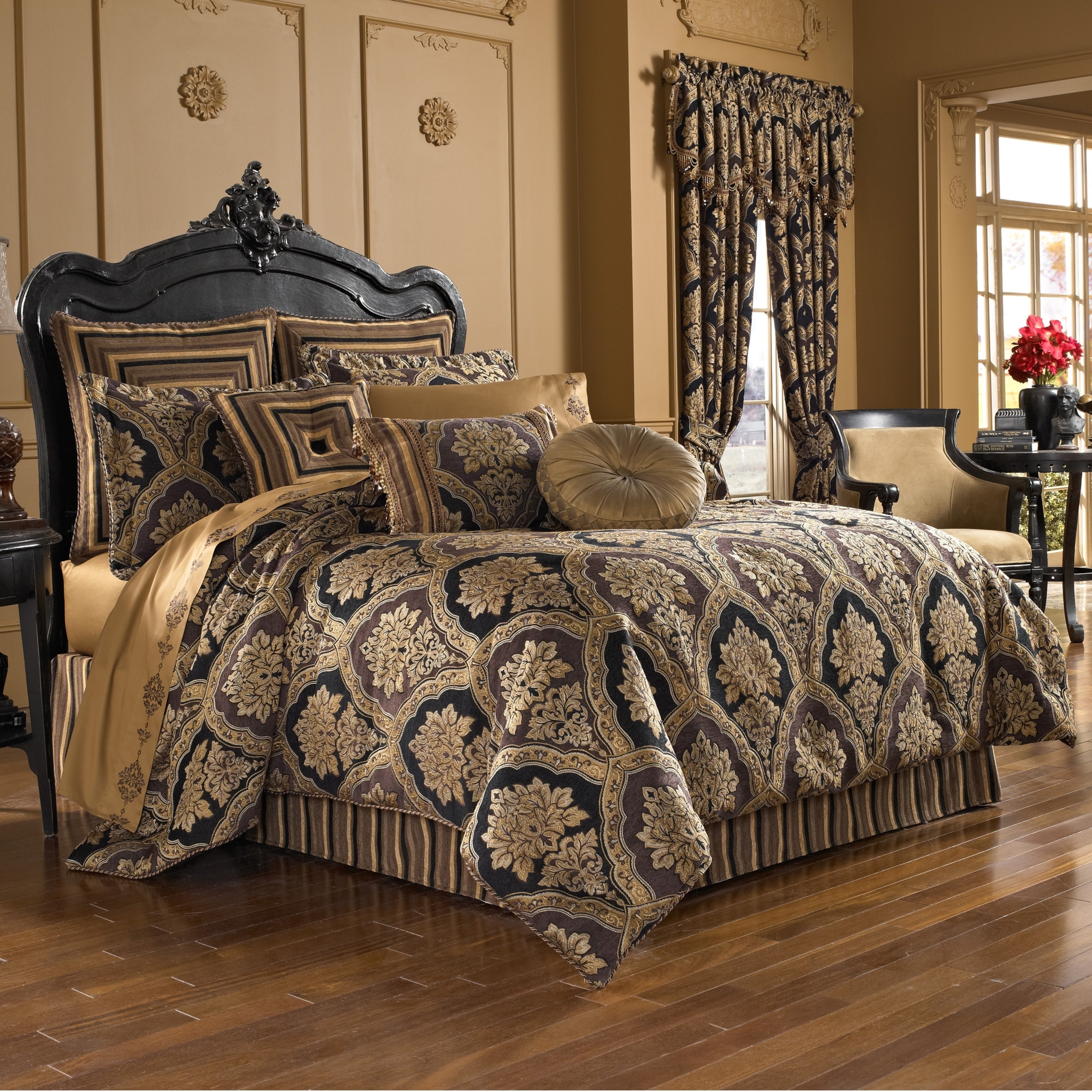 Blissfield Comforter Set