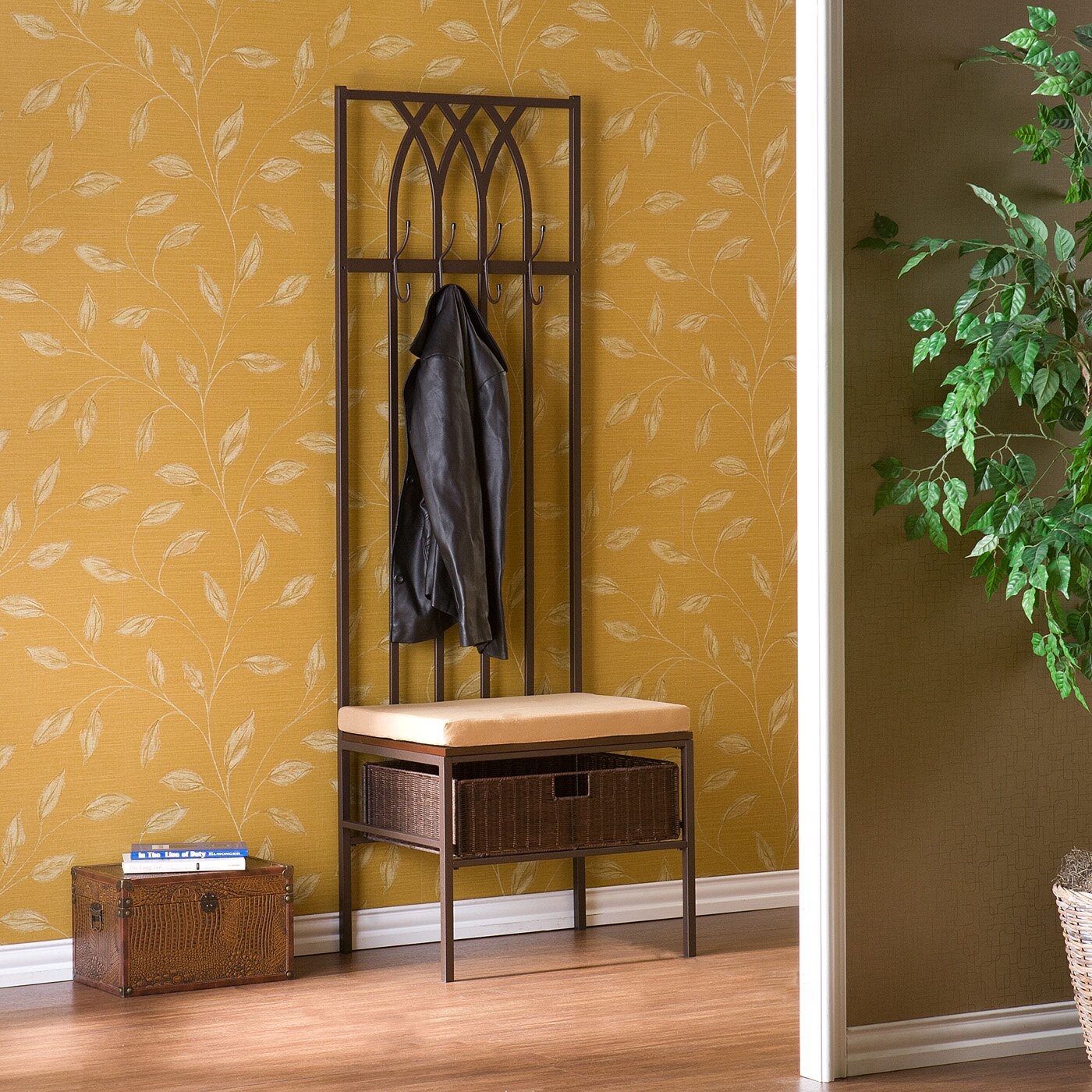 Bonneauville Entryway Hall Tree