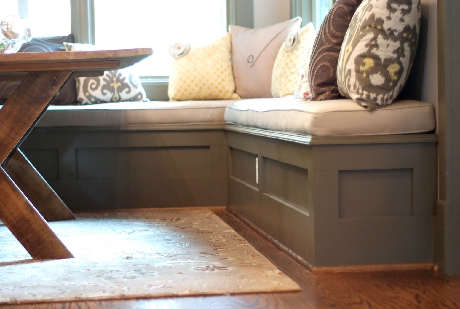 corner nook bench with storage