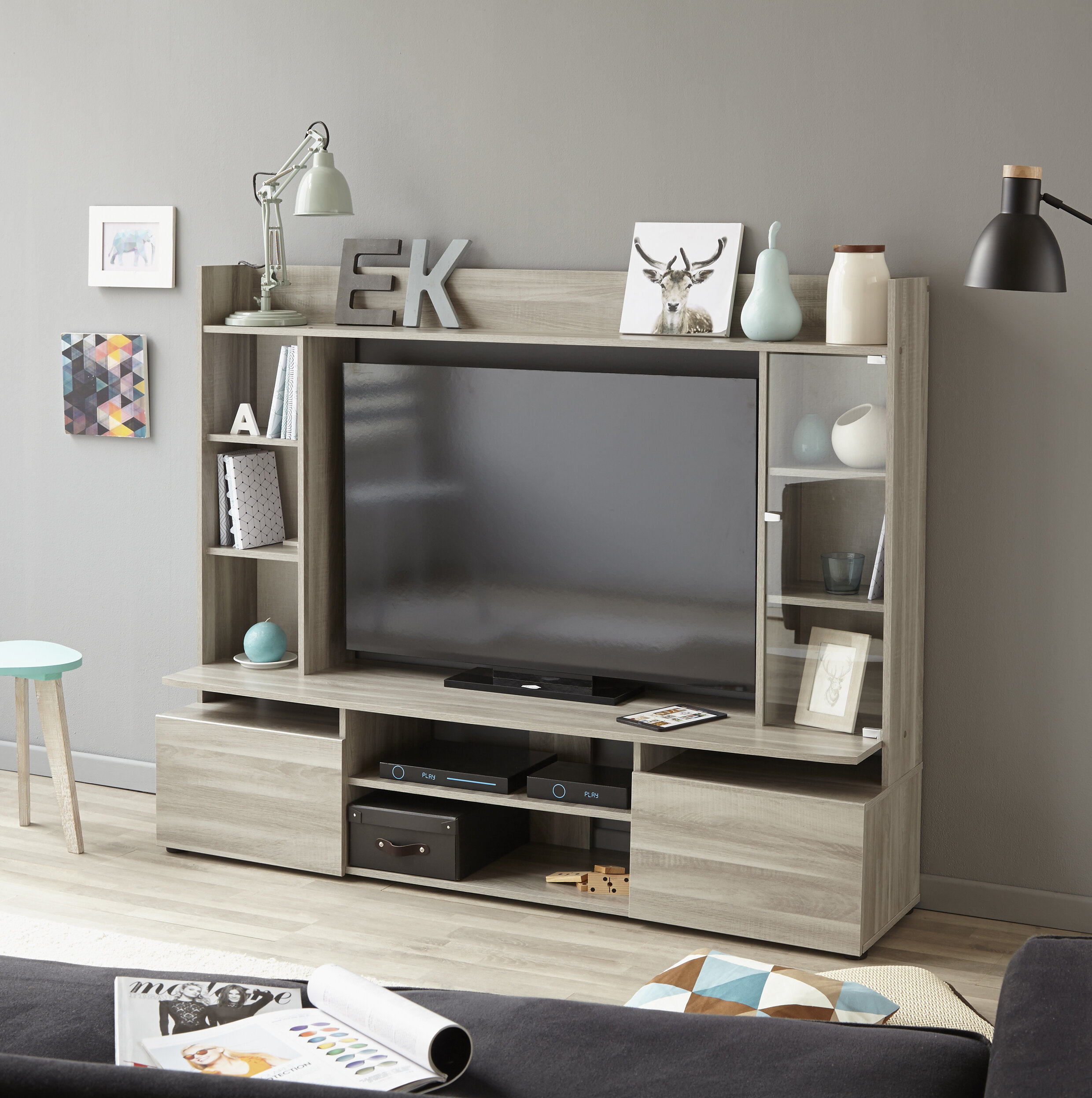 Fadrique Entertainment Center