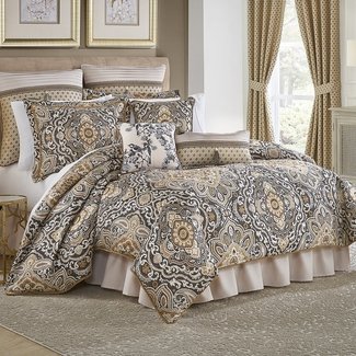 Philomena 4 Piece Comforter Set