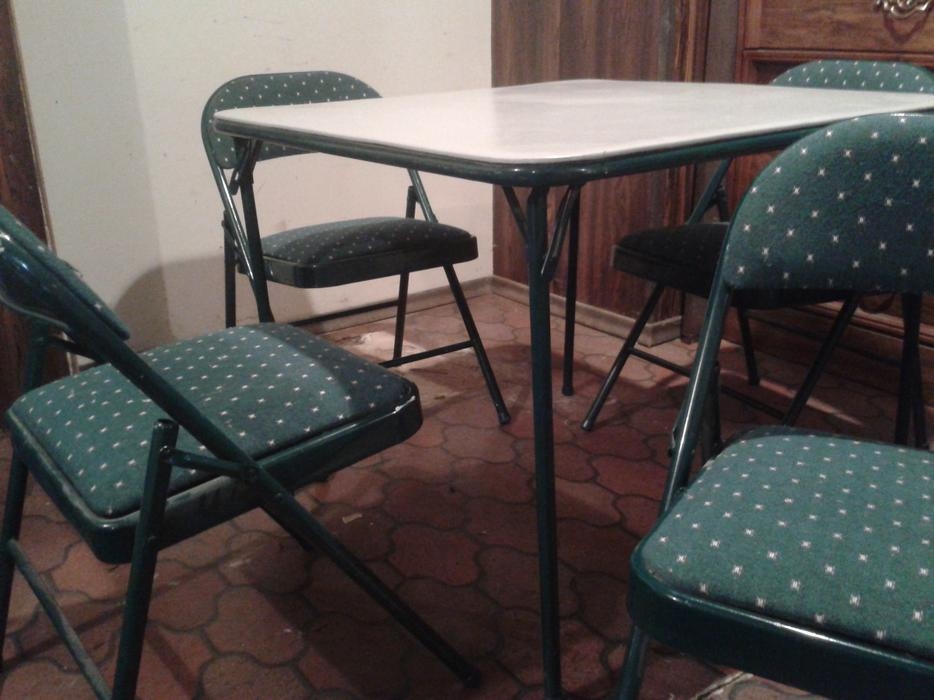 Used card hot sale table and chairs