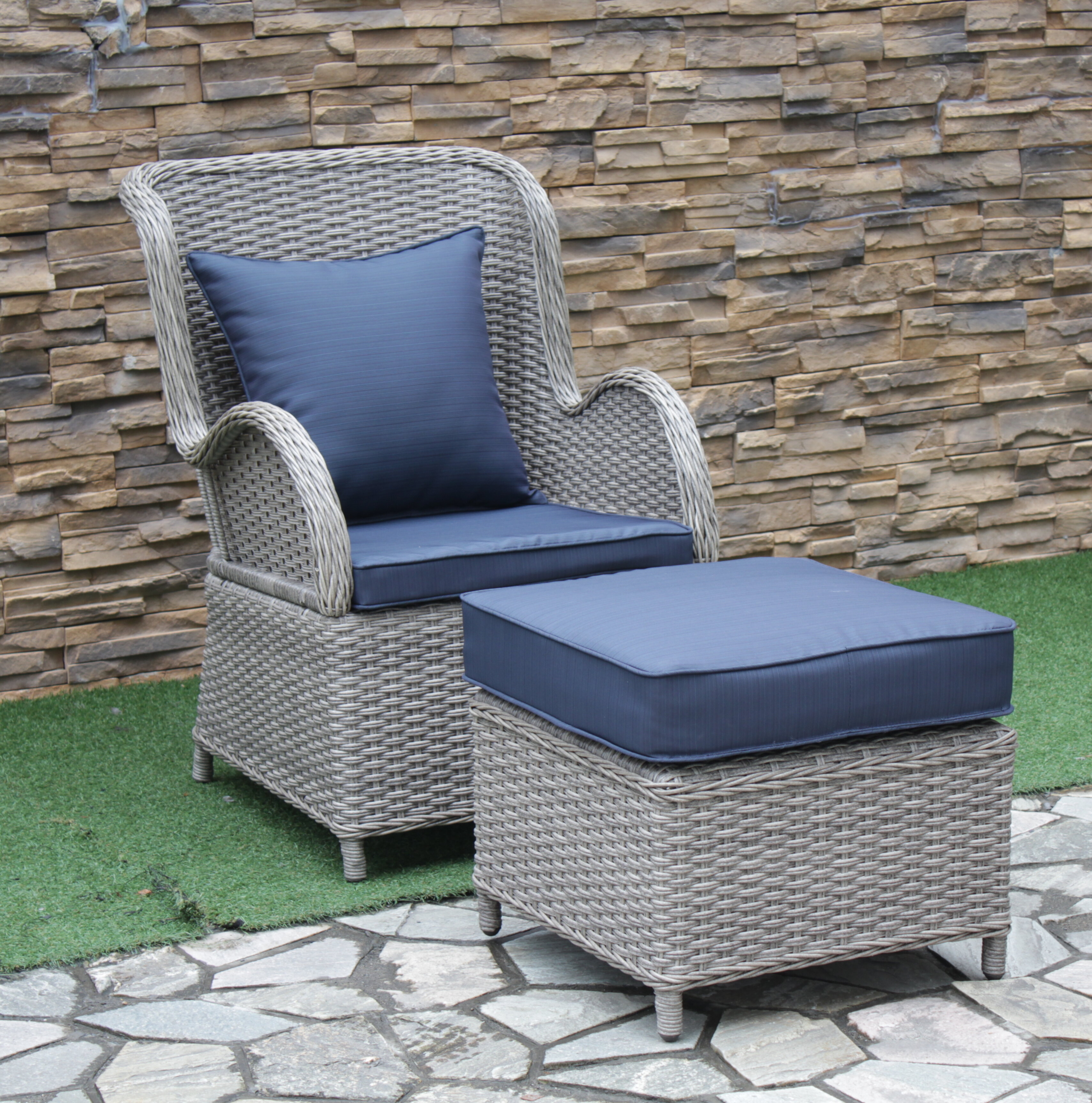 Silke Patio Chair with Cushion