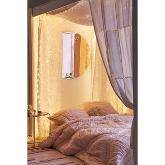 27 Cool String Lights Ideas For Bedrooms - DigsDigs