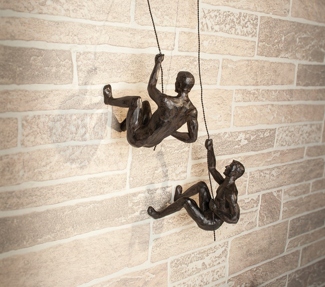 ミニチュアクライミングマンの彫刻 ロッククライマー 壁掛け Metal hanging, art metal NUNTCHI- wall  sculpture, man メタルウォールアート Miniature Climbing sculptures climber, rock