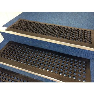 https://visualhunt.com/photos/13/heavy-duty-rubber-stair-treads-step-mats-covers-outdoor.jpg?s=wh2