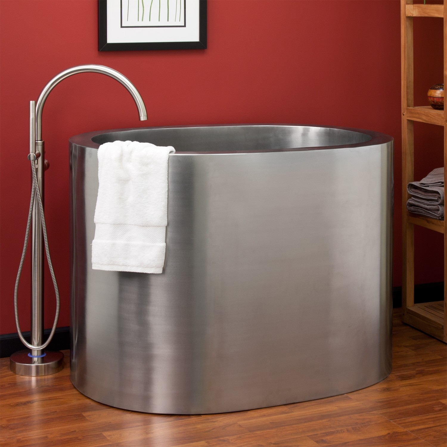 Japanese Style Soaking Tub - VisualHunt